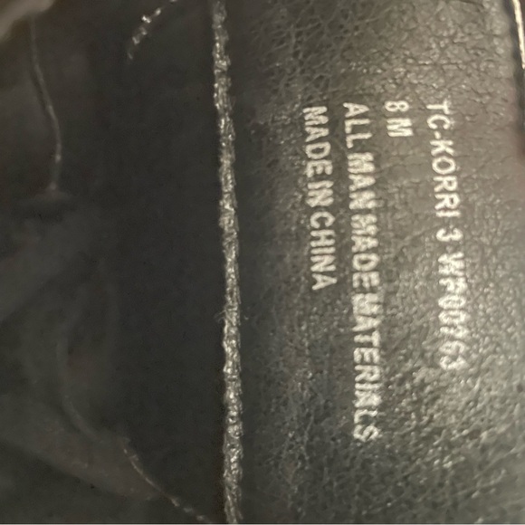 True Craft White Combat Boots. Almost New. I wore them once. No original box. - Picture 4 of 9